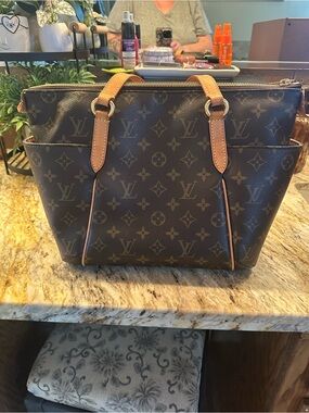 Louis Vuitton Brown Monogram Totally PM Satchel with Tan Trim